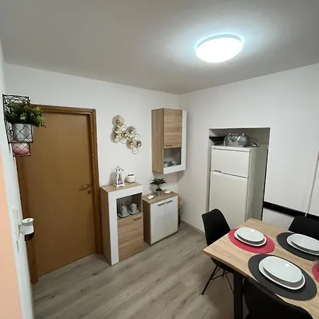 Apartamento Apartman Dvornekovic